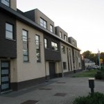 3 winkels, 2 woningen en 6 appartementen te Hoogstraten